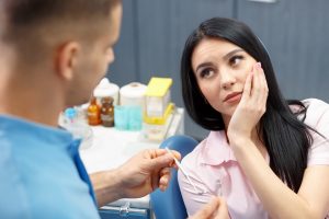 Woman with toothache